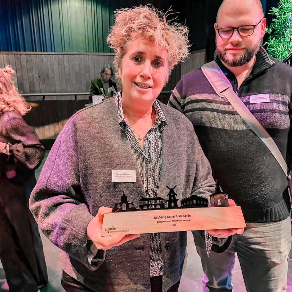 Ondernemer van het Jaar award – gepersonaliseerde houten trofee