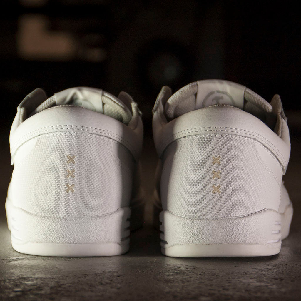 Gepersonaliseerde sneakers – afscheidscadeau op maat