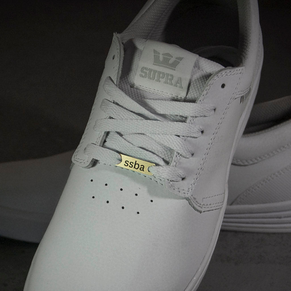 Gepersonaliseerde sneakers – afscheidscadeau op maat