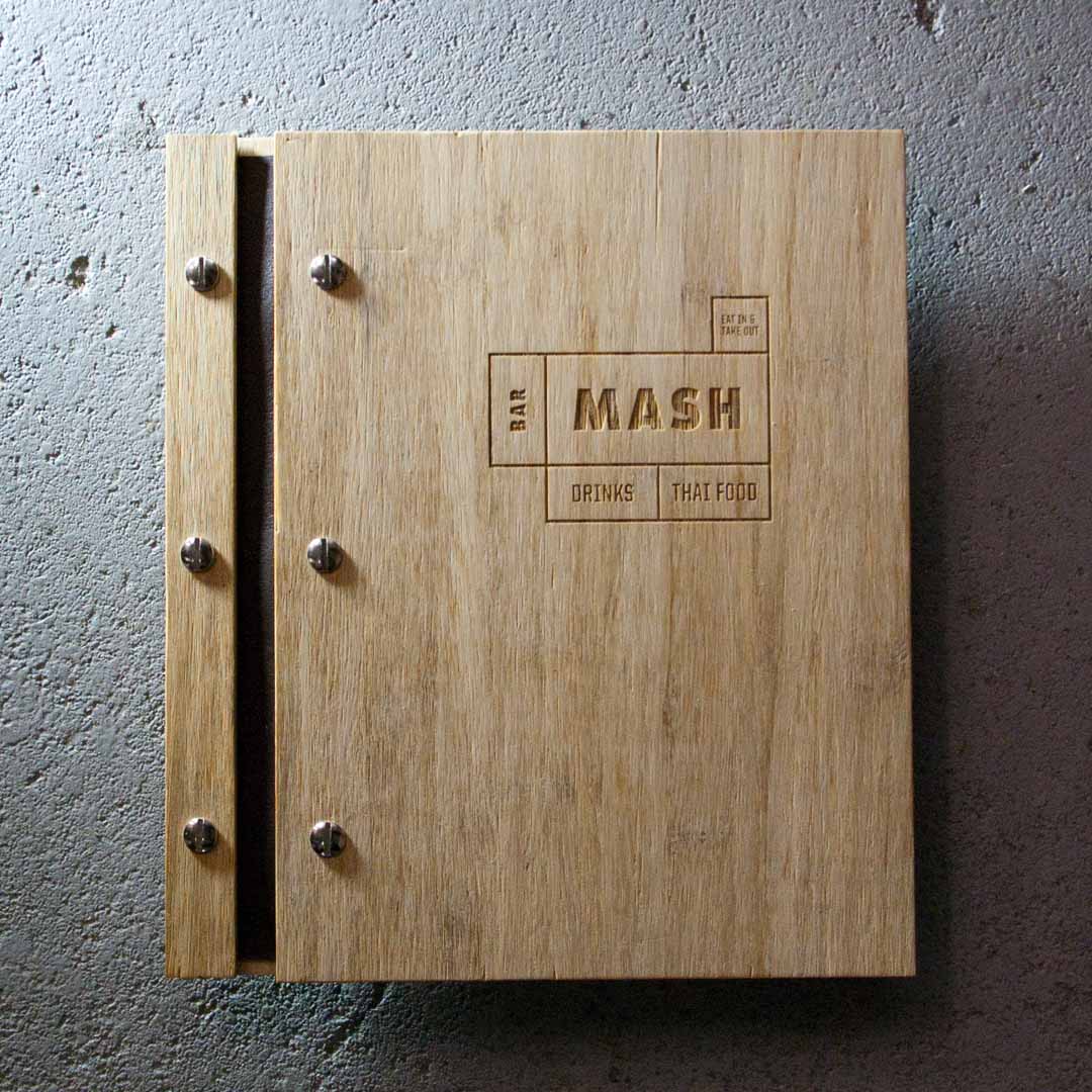 Luxe menukaart van bamboe en leer – gepersonaliseerde menukaart