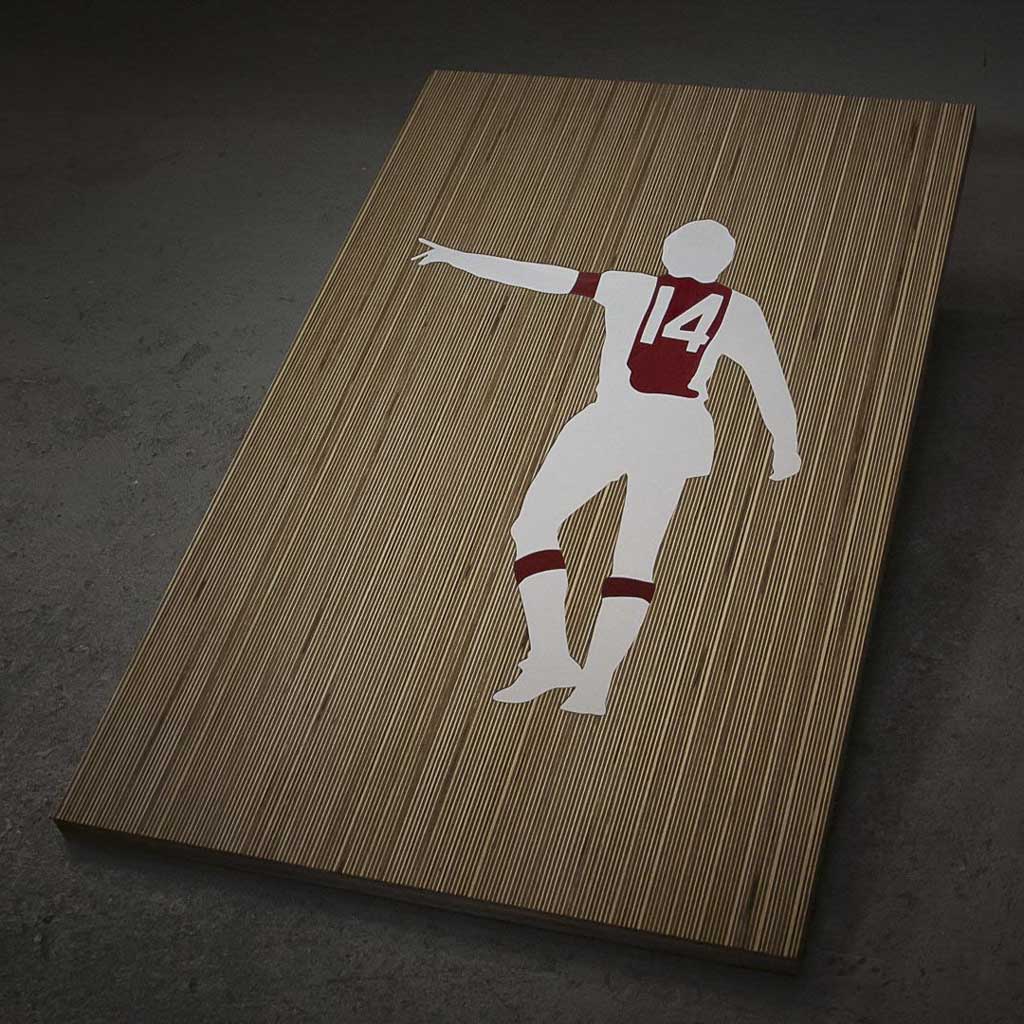 Ode aan Johan Cruijff – gepersonaliseerd relatiegeschenk van acryl en hout
